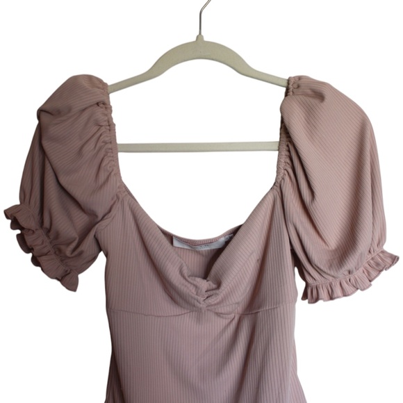 ASTR The Label Women Sweetheart Neck Ruched Rib Knit Bodysuit Puff Sleeve Size L - Picture 3 of 9